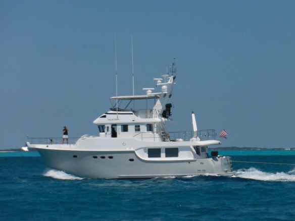 Valkyrie cruising to Shroud Cay.